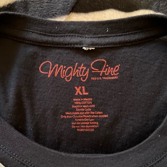 Mighty Fine Hot Topic Tuxedo Design Short Sleeve Black T-Shirt - Y2K/Prom - XL - Picture 12 of 13